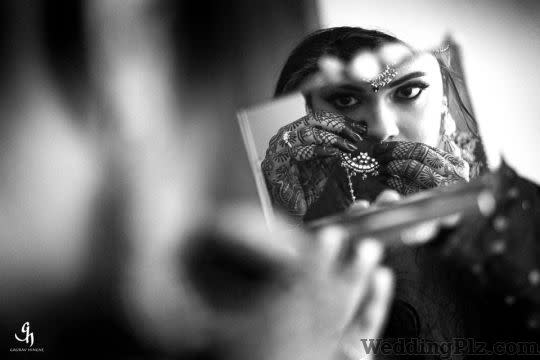 Gaurav Hingne Photography Photographers and Videographers weddingplz