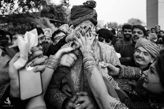 Gaurav Hingne Photography Photographers and Videographers weddingplz