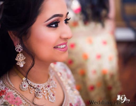Clicks By Garry Photographers and Videographers weddingplz