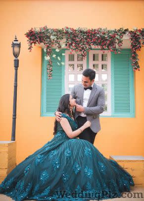 Clicks By Garry Photographers and Videographers weddingplz