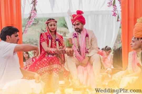 Man With A Camera Photographers and Videographers weddingplz