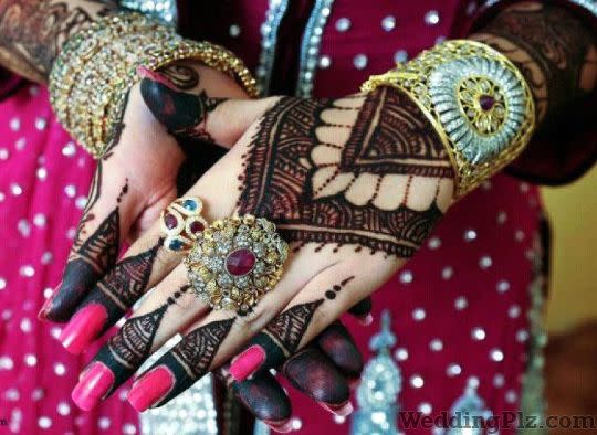VR Creative Works Photographers and Videographers weddingplz