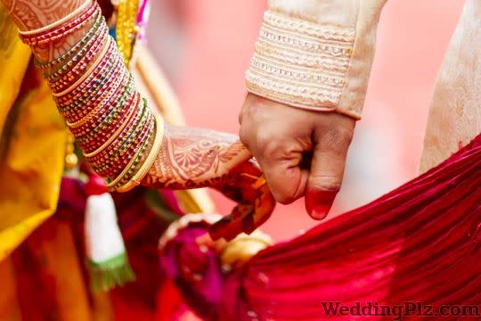 VR Creative Works Photographers and Videographers weddingplz
