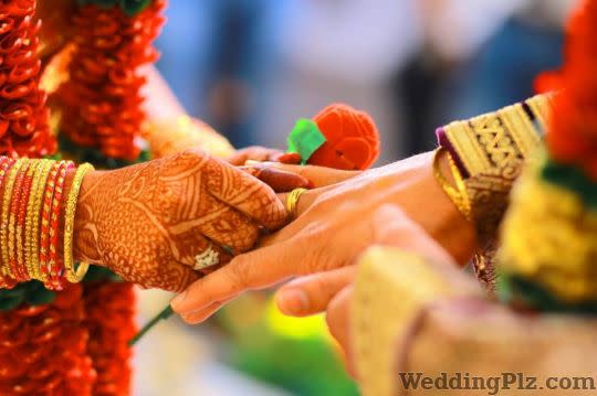 VR Creative Works Photographers and Videographers weddingplz