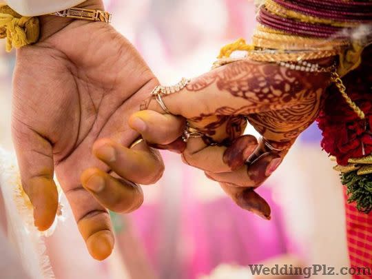 VR Creative Works Photographers and Videographers weddingplz