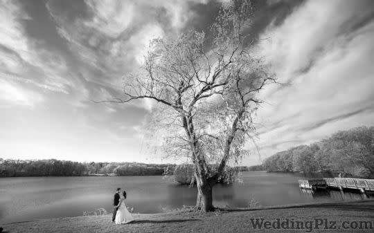 Camera Crew Photographers and Videographers weddingplz
