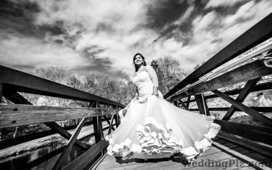 Camera Crew Photographers and Videographers weddingplz