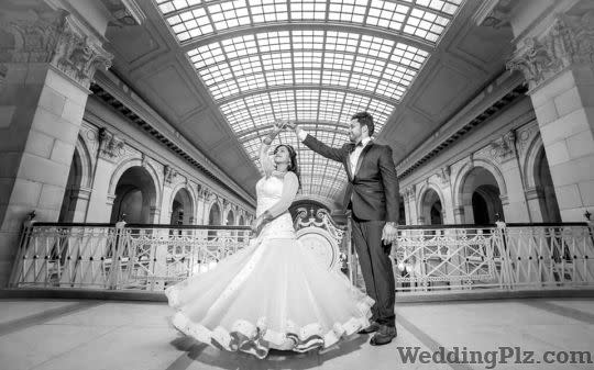 Camera Crew Photographers and Videographers weddingplz
