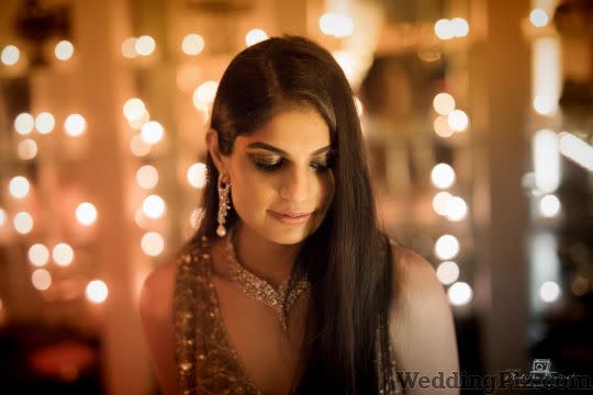 Malvika Periwal Photography Photographers and Videographers weddingplz