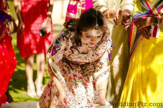 Creative Captures Photographers and Videographers weddingplz