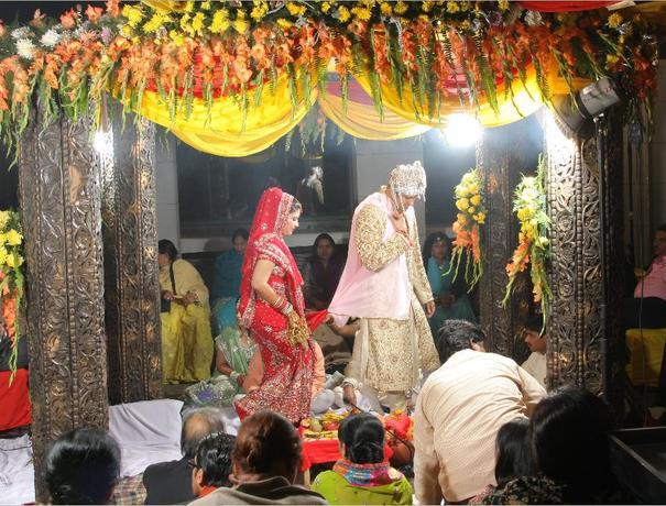 Adways Photographers and Videographers weddingplz