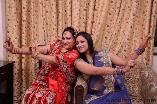 Candid Photographics Photographers and Videographers weddingplz