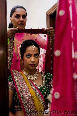 Candid Photographics Photographers and Videographers weddingplz