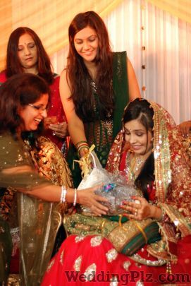 Candid Photographics Photographers and Videographers weddingplz