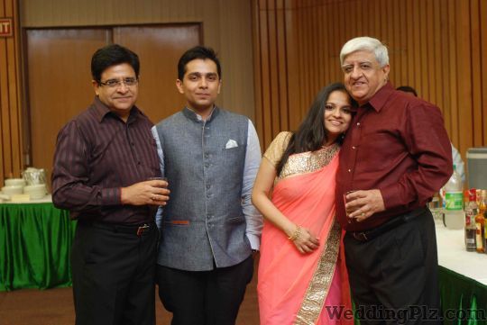 Candid Photographics Photographers and Videographers weddingplz