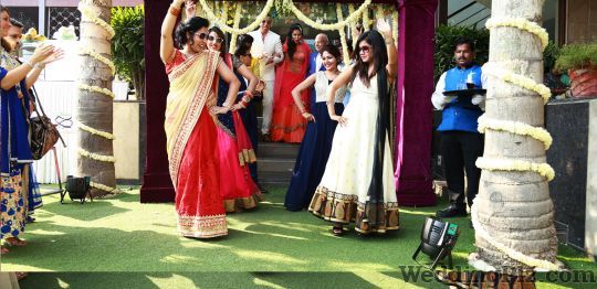 Dewan Studio Photographers and Videographers weddingplz