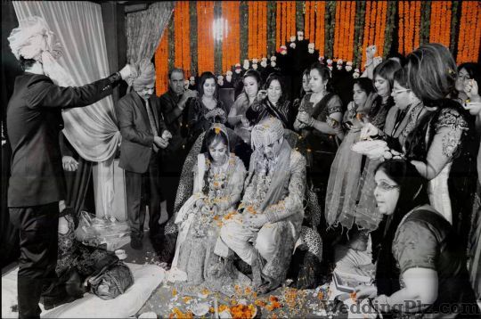 Life Moment Digital Color Lab And Studio Photographers and Videographers weddingplz