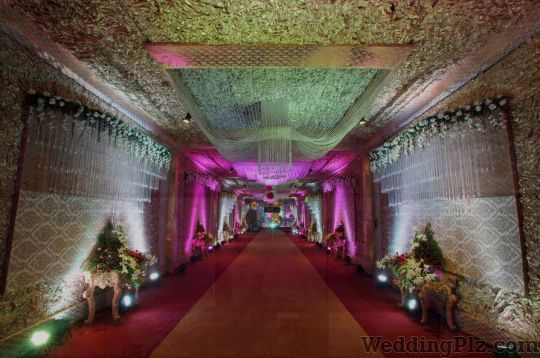 Life Moment Digital Color Lab And Studio Photographers and Videographers weddingplz
