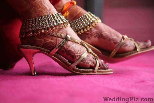 Ravindra Photo Sales Studio Photographers and Videographers weddingplz