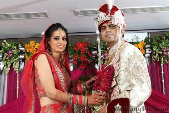 Rishu Raj Films and Photography Photographers and Videographers weddingplz