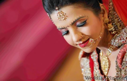 Saral Photo Photographers and Videographers weddingplz