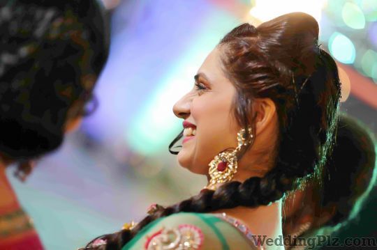 Saral Photo Photographers and Videographers weddingplz