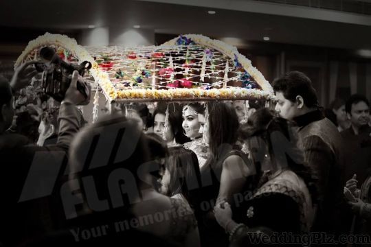 The Flash Man Photographers and Videographers weddingplz