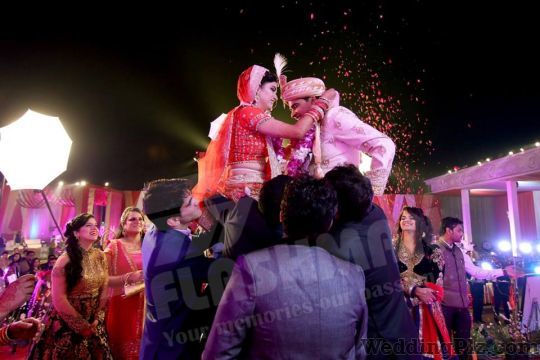 The Flash Man Photographers and Videographers weddingplz