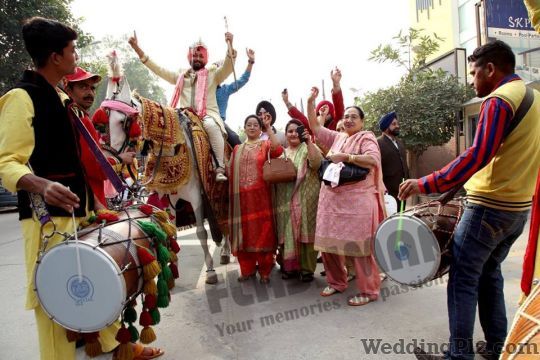 The Flash Man Photographers and Videographers weddingplz