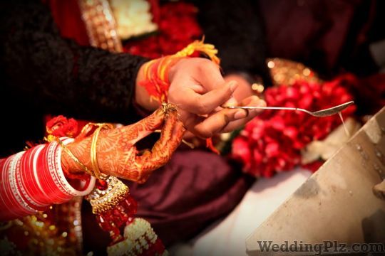 The Flash Man Photographers and Videographers weddingplz