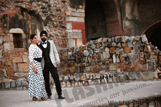 The Flash Man Photographers and Videographers weddingplz