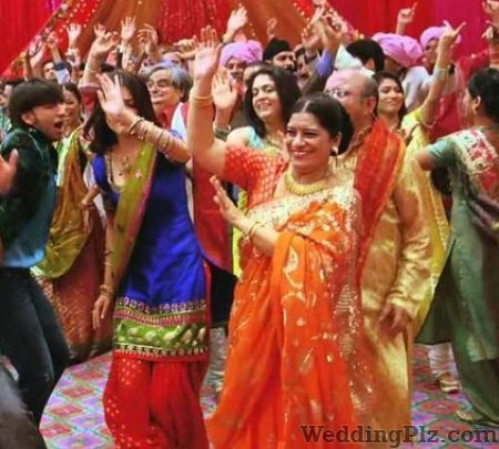 Vishnu Moon Studio and Color Lab Photographers and Videographers weddingplz