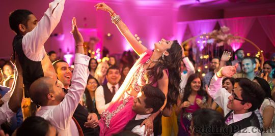 Zoom Photo Color Lab and Digital Studio Photographers and Videographers weddingplz