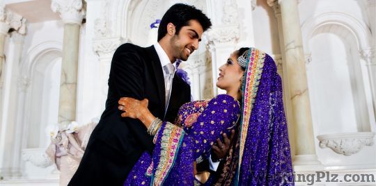 Zoom Photo Color Lab and Digital Studio Photographers and Videographers weddingplz