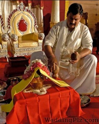Raj Kumar Mishra Pandit Pandits weddingplz