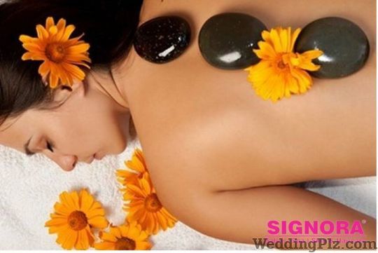 Signora Salon Spa Spa weddingplz