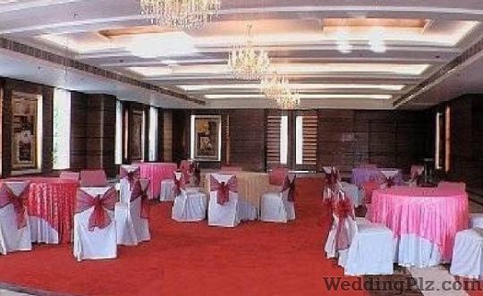 Lily White Hotel Banquets weddingplz