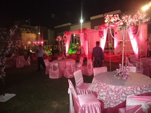 Oodles Hotel Banquets weddingplz