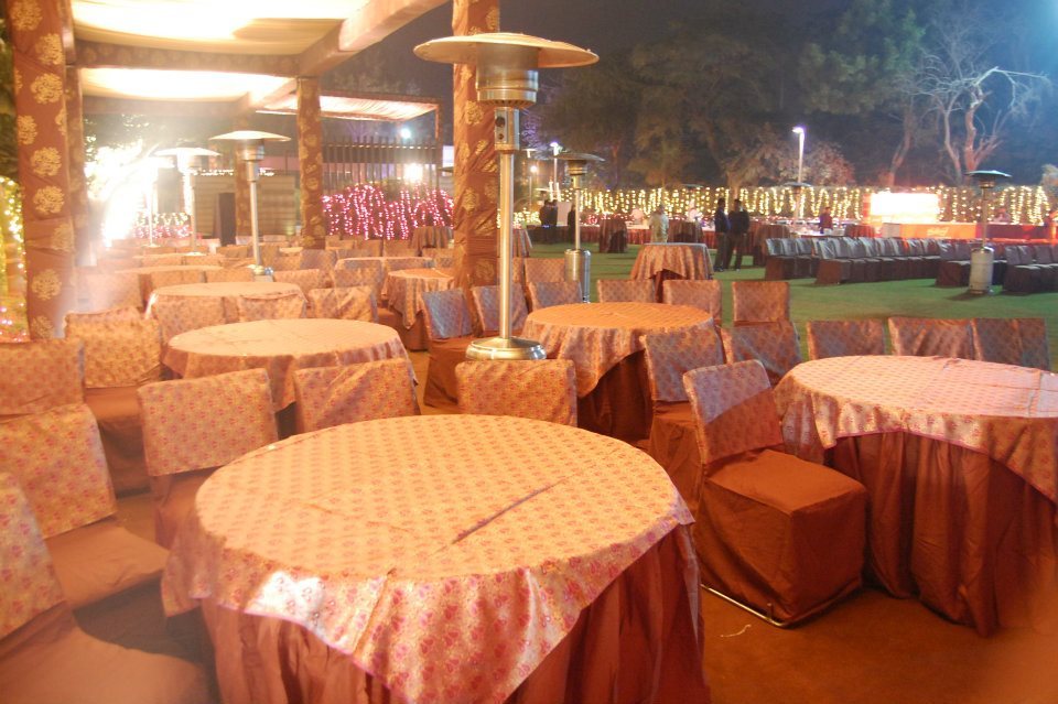 Oodles Hotel Banquets weddingplz