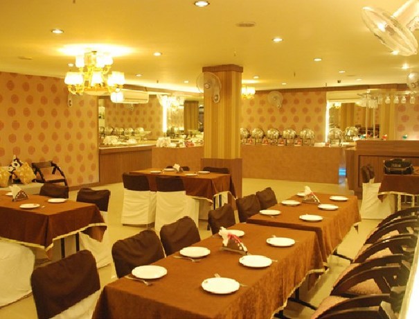 Hotel Picasso Naraina Banquets weddingplz