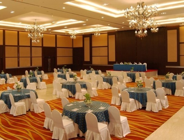 Country Inns and Suites By Carlson Banquets weddingplz