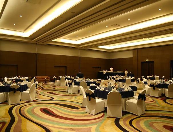 Country Inns and Suites By Carlson Banquets weddingplz