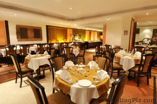 Fariyas Hotel Banquets weddingplz