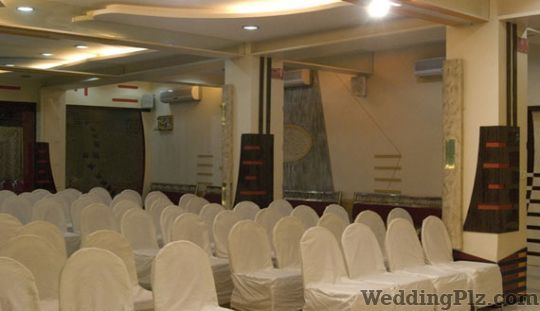 Flags Banquets weddingplz