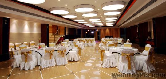 Brosche The Banquet Hall By Hotel Onn Banquets weddingplz