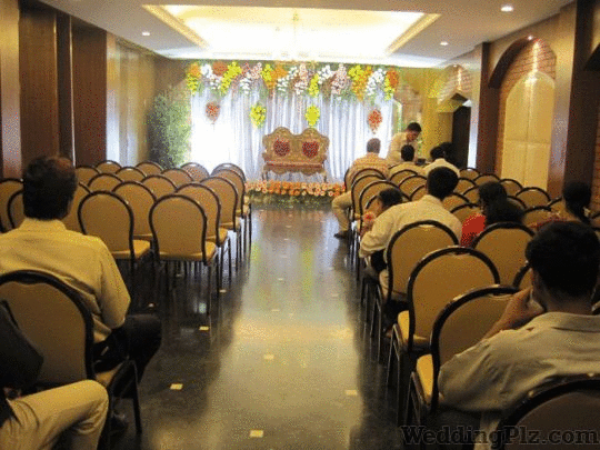 SFO Hotel and Suites Banquets weddingplz