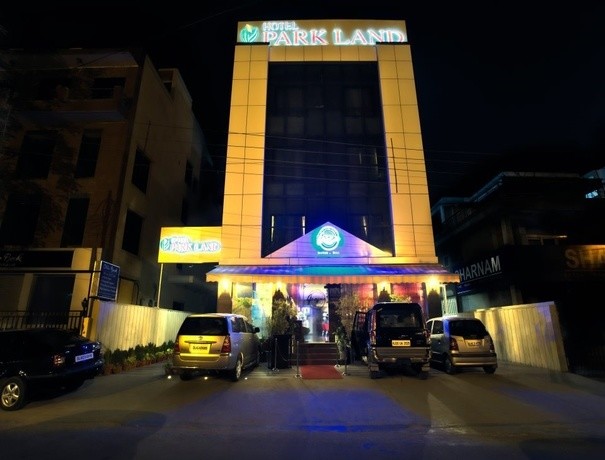 The Parkland Retreat New Delhi Banquets weddingplz