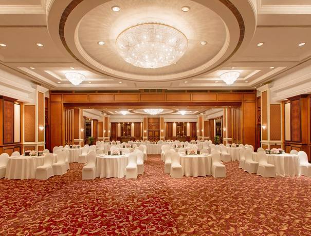 Taj Lands End Banquets weddingplz