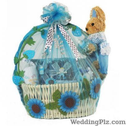 Gitika Pathella Designs Wedding Gifts weddingplz