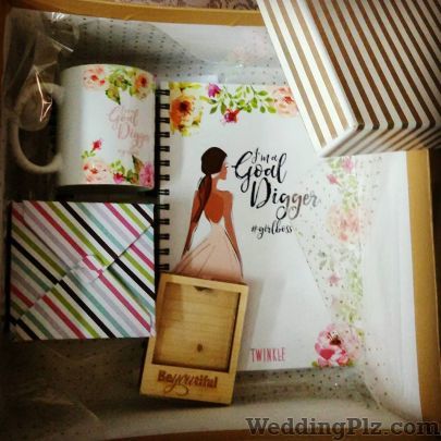 Customade Musings by Karishma Wedding Gifts weddingplz